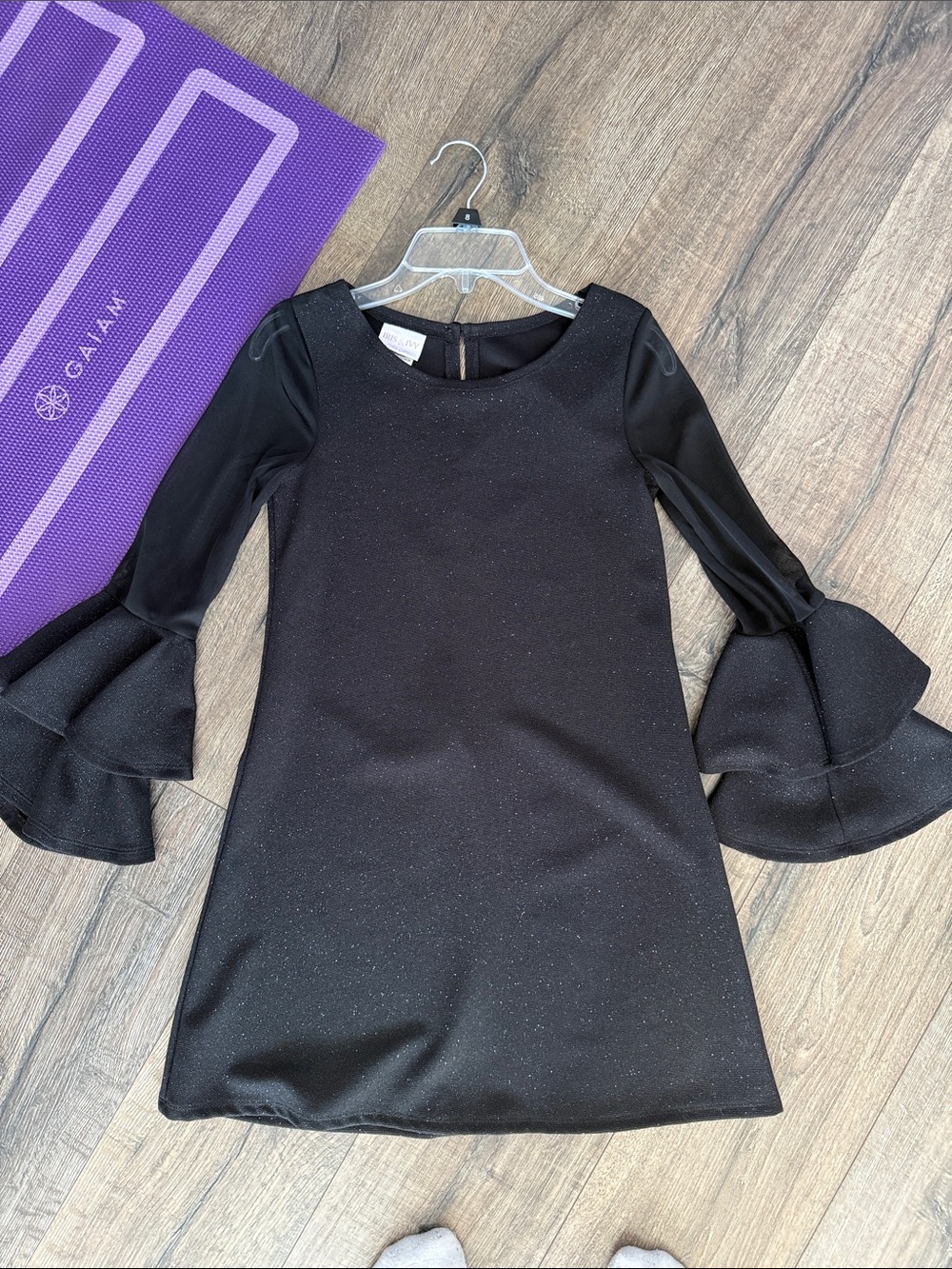 iris & ivy Black Sparkle Tiered Bell-Sleeve Dress